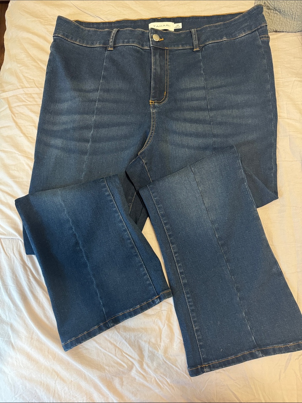 NWOT Tahari Women’s Dark Blue Flare Jeans